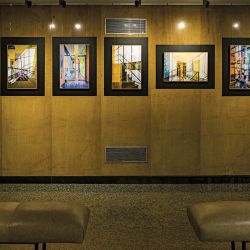 Jorge Miño in the photo gallery of the San Martín Theater. | Photo: Gustavo Gavotti