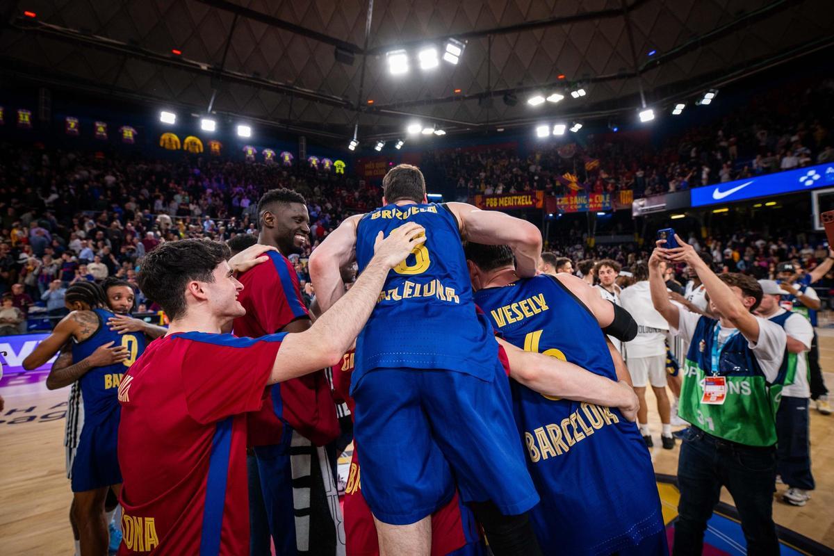 El Barça celebró a lo grande la clasificación para los cuartos de final de la Euroliga