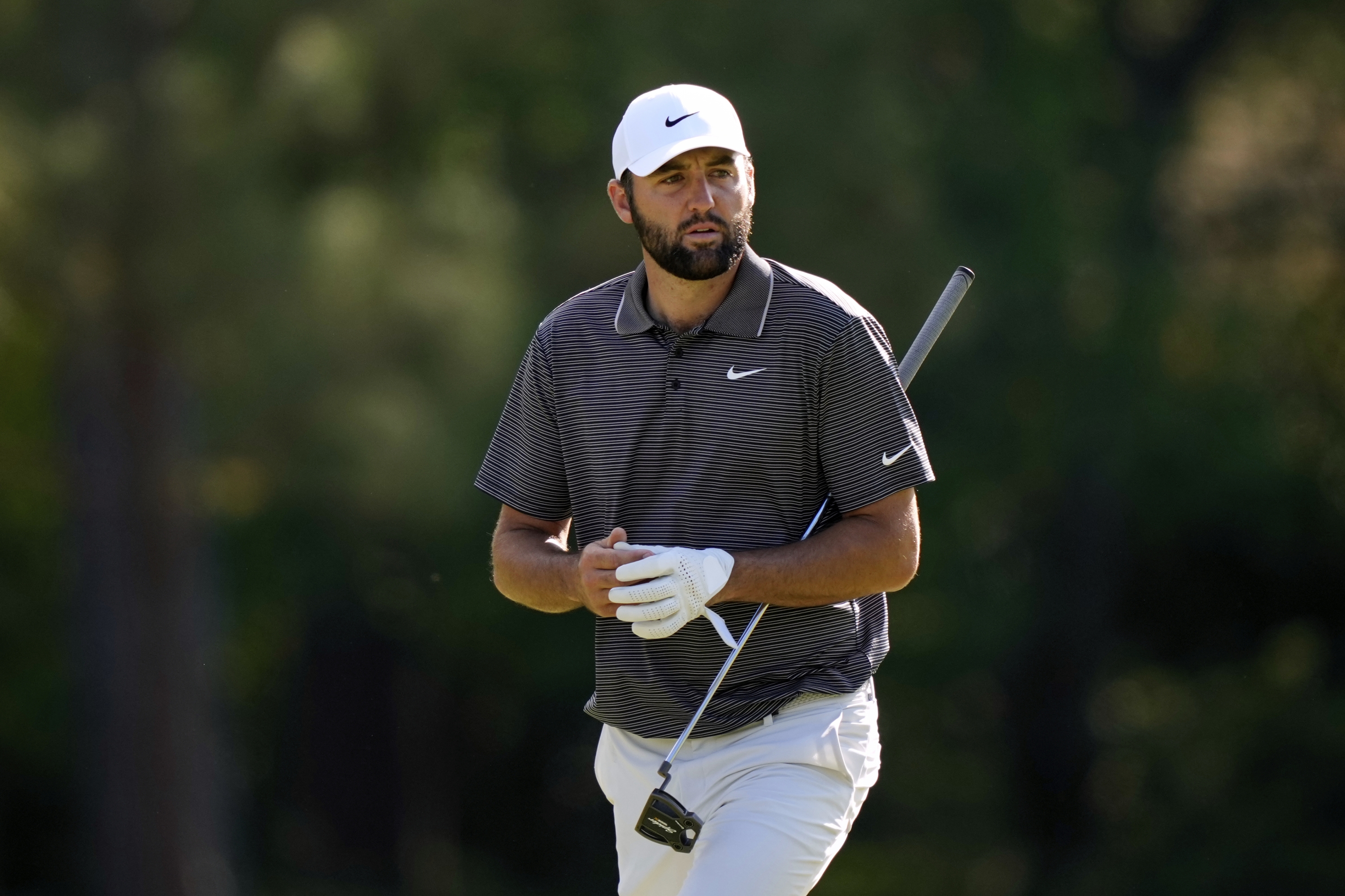 Scottie Scheffler Walks on the Green on the 14th Hole During the Third Round at the Masters Golf Tournament, Saturday, April 12, 2025, in Augusta, GA. (Ap photo/julia demaree nikhinson)