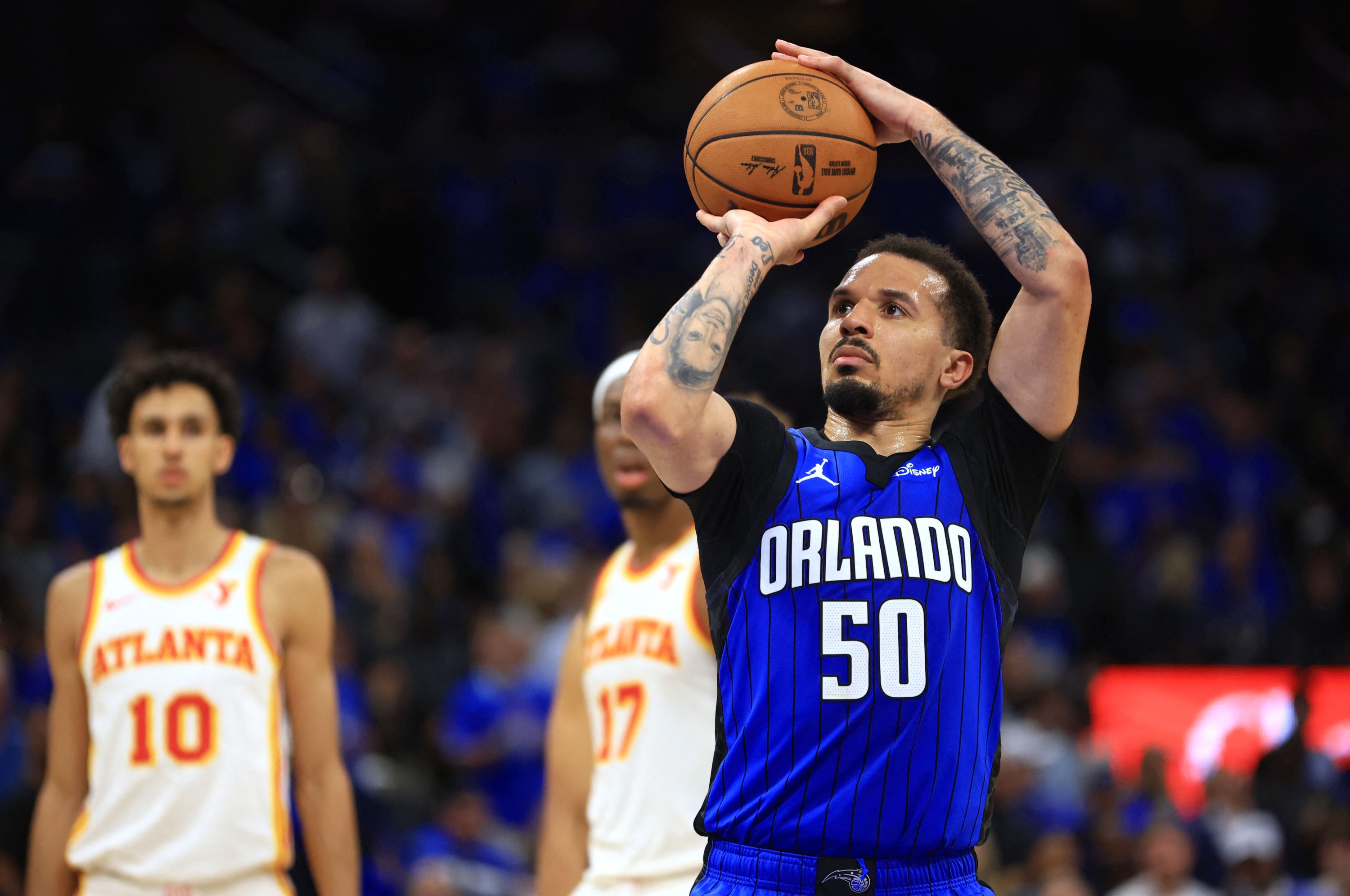 Orlando, Florida - April 15: Cole Anthony #50 of the Orlando Magic Shoots a Technical Free Throw During the Second Half of An NBA Play -in Tournament Game Against The Atlanta Hawks at Kia Center on April 15, 2025 in Orlando, Florida. Notes to User: User Expressly Acknowledges and Agrees That, by Downloading and or Using This Photograph, User is allowed to the Terms and Conditions of the Getty Images License Agreement. Mike Ehrmann / Getty Images / AFP (Photo by Mike Ehrmann / Getty Images North America / Getty Images Via AFP)