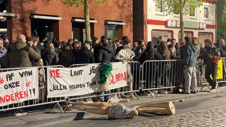 Demonstration against AZC plans in Uden (Photo: Jos Verkuijlen)