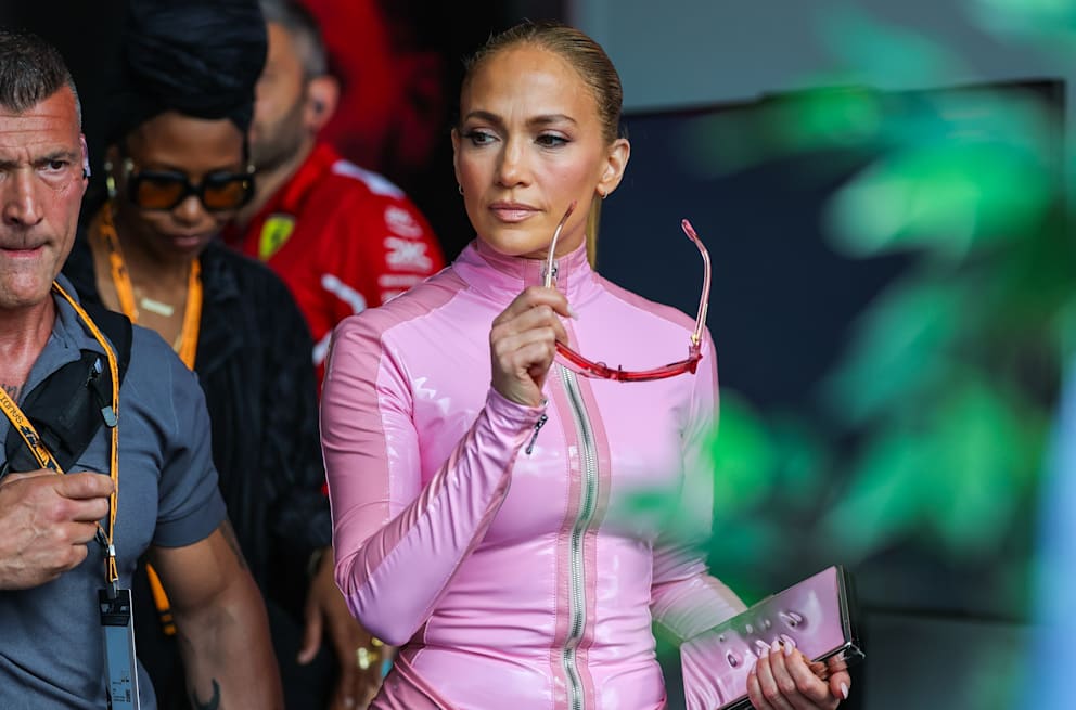 JLo tritt im Rahmen des Formel-1-Wochenendes auf
