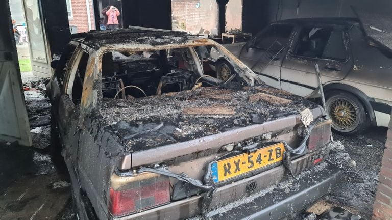 A destroyed Jetta (photo: Roberto van Dinther)