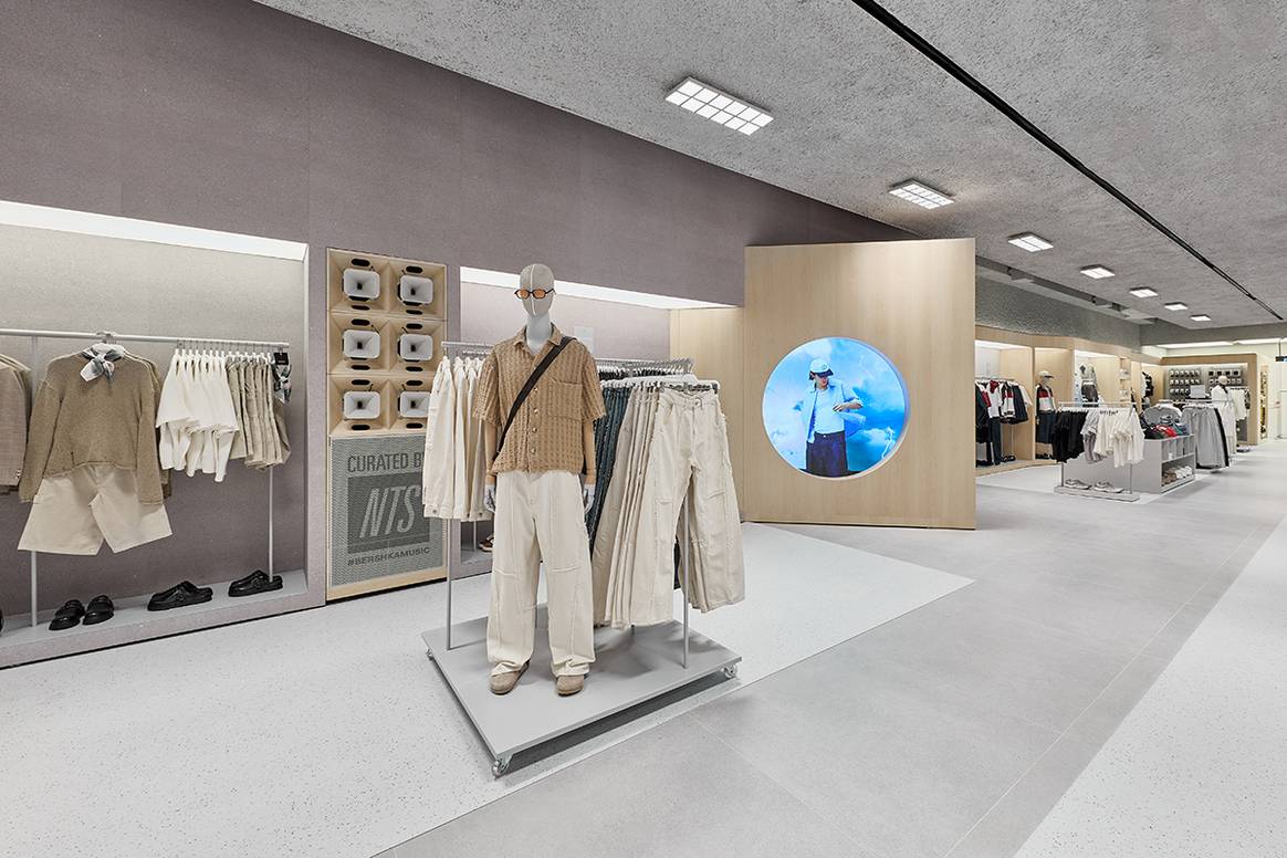 Tienda de Bershka en El Centro Comercial Westfield Mall of Scandinavia de Solna, Estocolmo (Suecia).