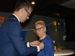 https://api.omroepbrabant.nl/img/f/$width$/$height$/0.49/0.56/bwvkawevchjvzc80njc5odewlmpwz9zdj0ymde5lta3lta3jnn0ptiwmdetmdetmdetmdetmdetmdetmdetmdetmdetmdetmdetmdetmdetmdetmdetmdetmdetmdetmdetmdetmdetmdetmdetmdetmdette wMCUzQTAwWiZzZT0yMDQwLTAxLTAxVDAwJTNBMDAlM0EwMFomc3I9YiZzcD1yJnNpZz1EZ2NlTWZDNHNIWTVCclE2UlREYm9iVkxpaXpmVG9XVm4lMkIxRyUyRjltWE9XTSUzRA==