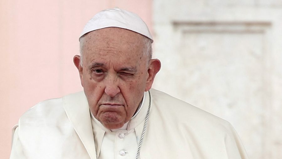 PhotoGalleria Pope Francis is received by the Portuguese president at the National Palace of Belem, Lisbon, during his five -day visit to attend the young Catholics meeting