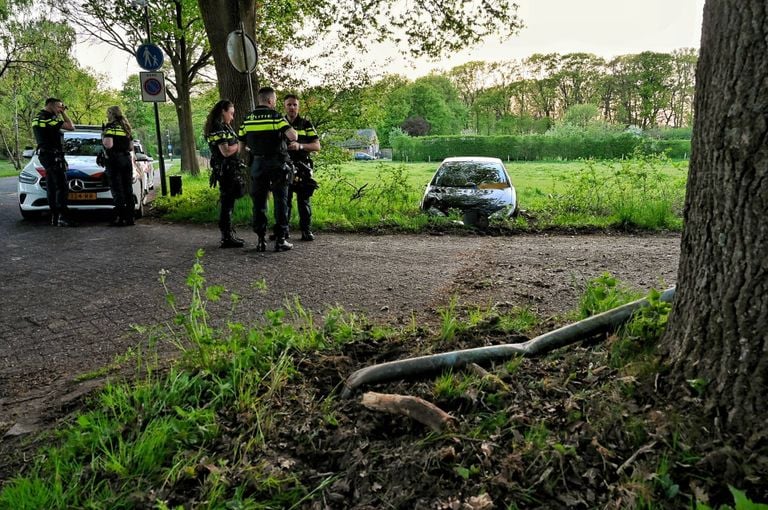 Drunk driver crashes through barbed wire (photo: Toby de Kort/ press agency Heitink).