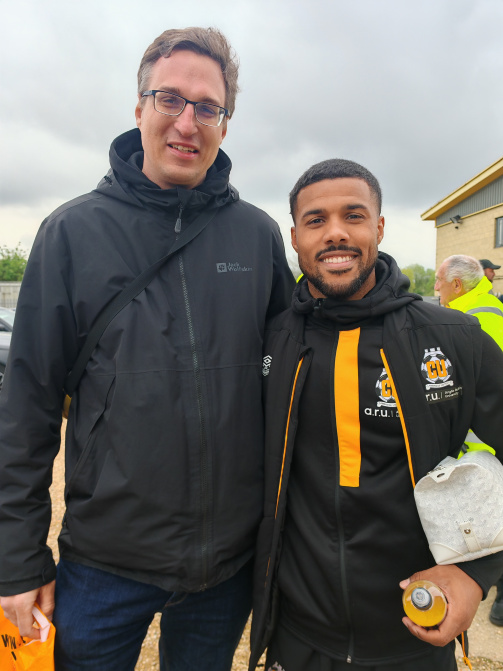 TM-user Lenn1988 with ex-Bundesliga striker Elias Kachunga by Cambridge United © Lennart Fey-TM-user Lenn1988 with ex-Bundesliga striker Elias Kachunga by Cambridge United