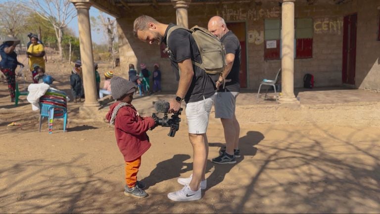 Martijn in South Africa (image: far-fetched/broadcaster Brabant)