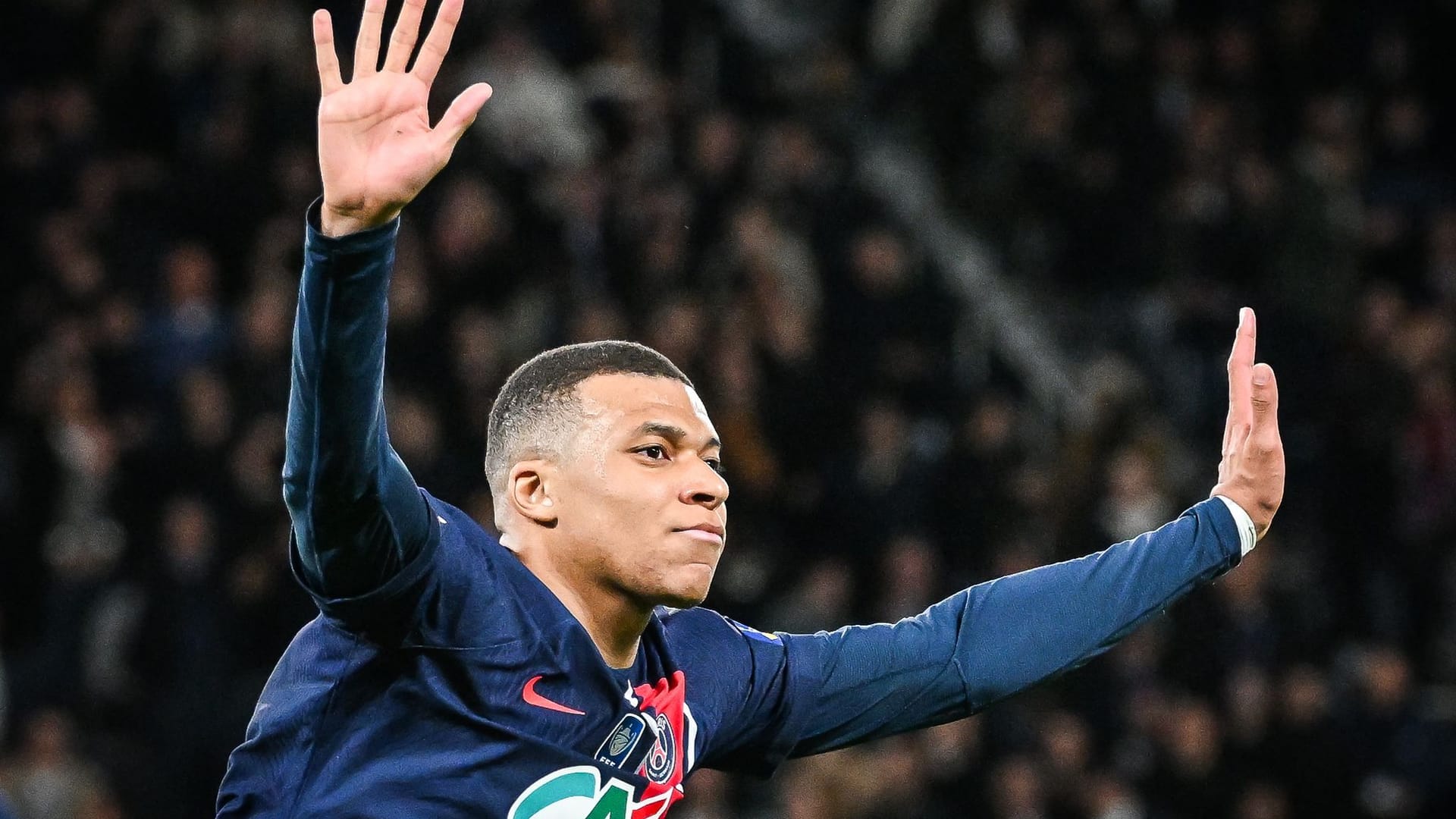Mbappé's lawyers confiscated 55 million euros from PSG Mbappé's lawyers confiscated 55 million euros from PSG