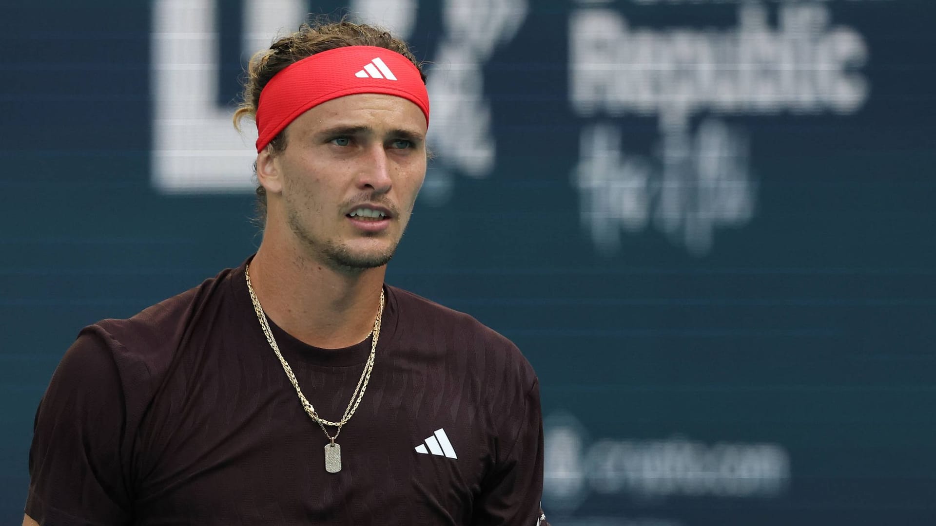 Alexander Zverev (right) in a game of FC Bayern: The tennis ass is a confessed fan of the German record champion.