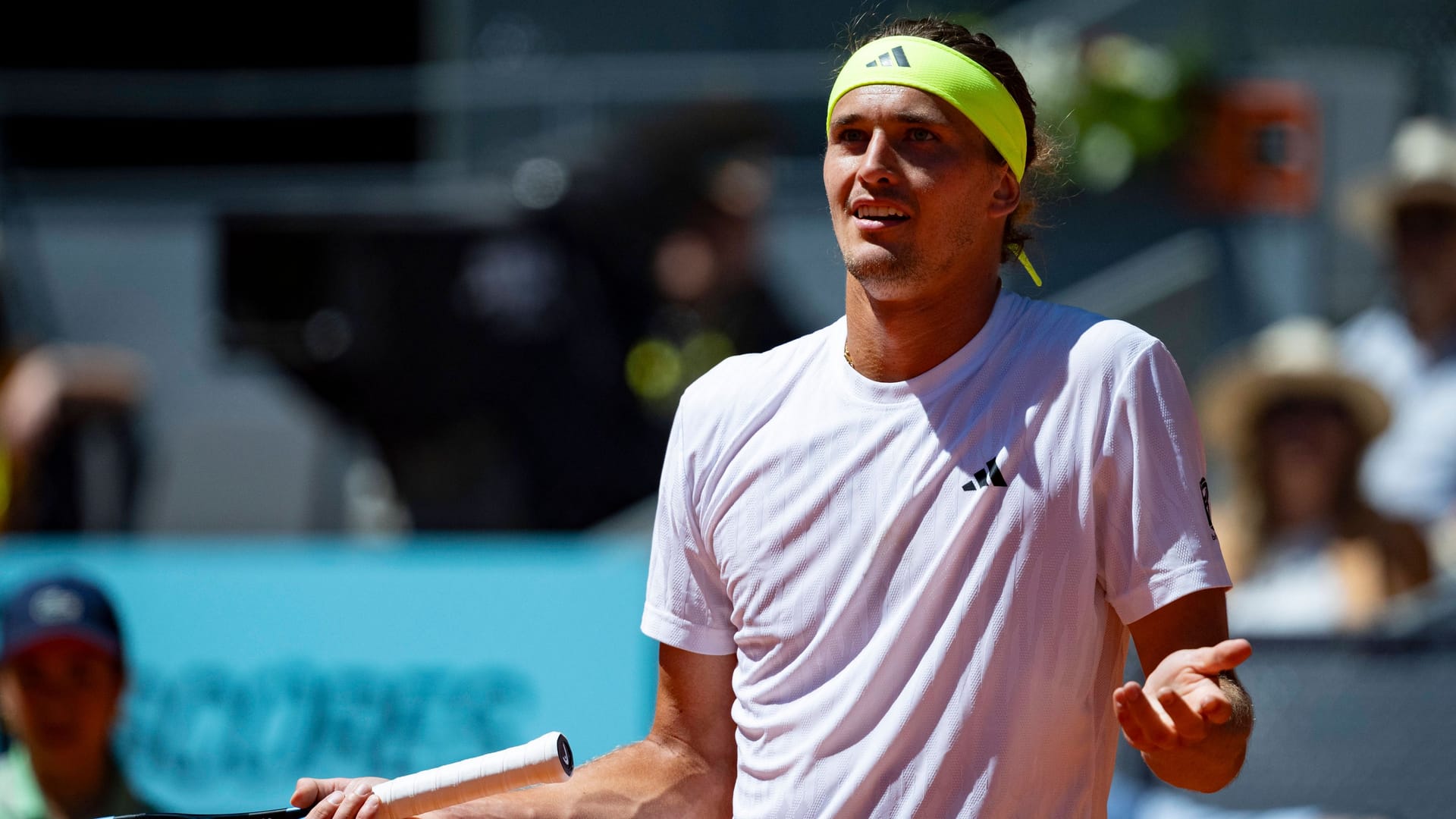 Alexander Zverev: He despaired on a ball impression. Alexander Zverev: He despaired on a ball impression.