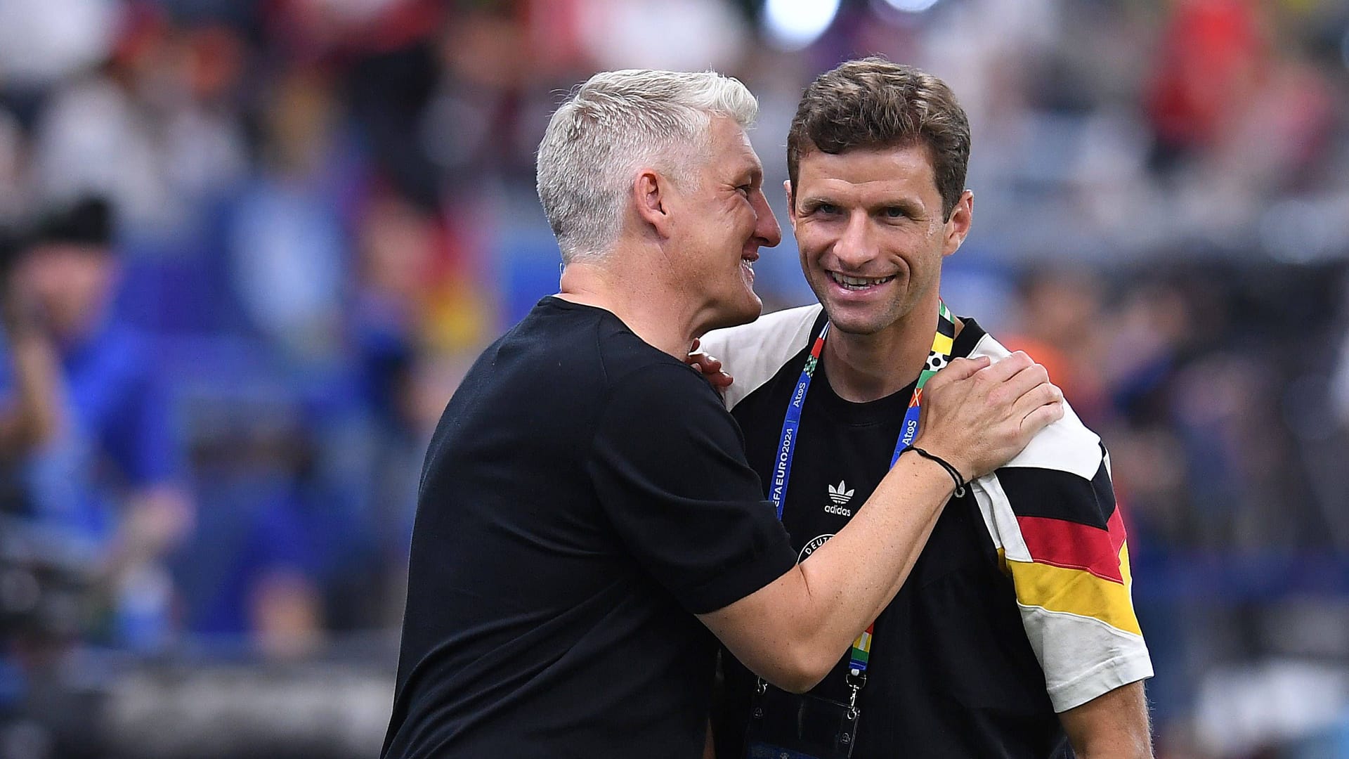 Bastian Schweinsteiger and Thomas Müller (right): They played together in the national team for years, became world champions together in 2014.