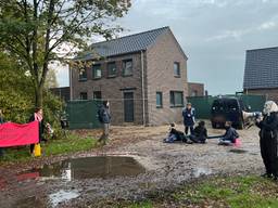 https://api.omroepbrabant.nl/img/f/$width$/$height$/0.58/0.44/bwvkawevchjvzc4nzc4nzczdj0ymde5lta3lta3jnnn0ptiwmdetmdet lM0EwMCUzQTAwWiZzZT0yMDQwLTAxLTAxVDAwJTNBMDAlM0EwMFomc3I9YiZzcD1yJnNpZz02RmYyNkJLZUhiWmtyVmNXZ2N1TFFLWWJGTGtYajhYUk1SS1FMQjdDeVI0JTNE
