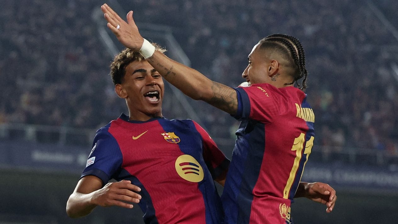 Lamine Yamal (left) celebrates with Raphinha: FC Barcelona is in top form.