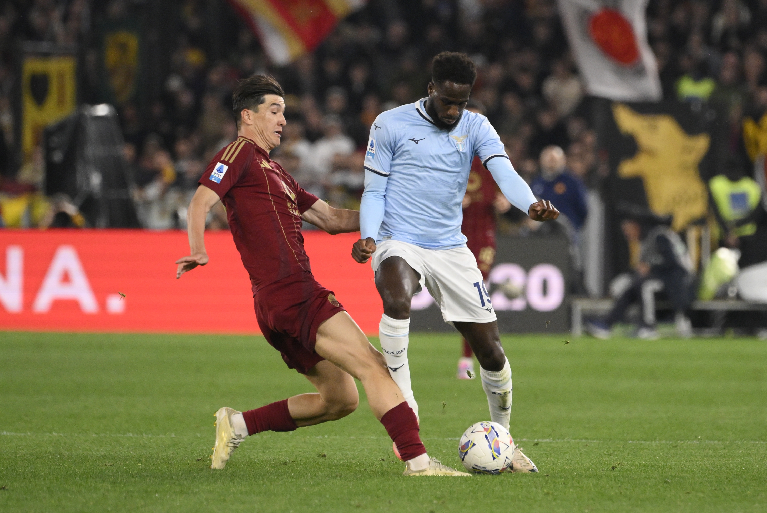 Romeâ € ™ S Eldoor Shomurodov and Lazioâ € ™ S Bouulaye Dia During the Serie A Enilive Soccer Match Bethaeen SS Lazio and As Rome at the Rome's Olympic Stadium, Italy - Sunday, April 13, 2025. Sport - Soccer. (Photo by Fabrizio Corradetti / LaPresse)