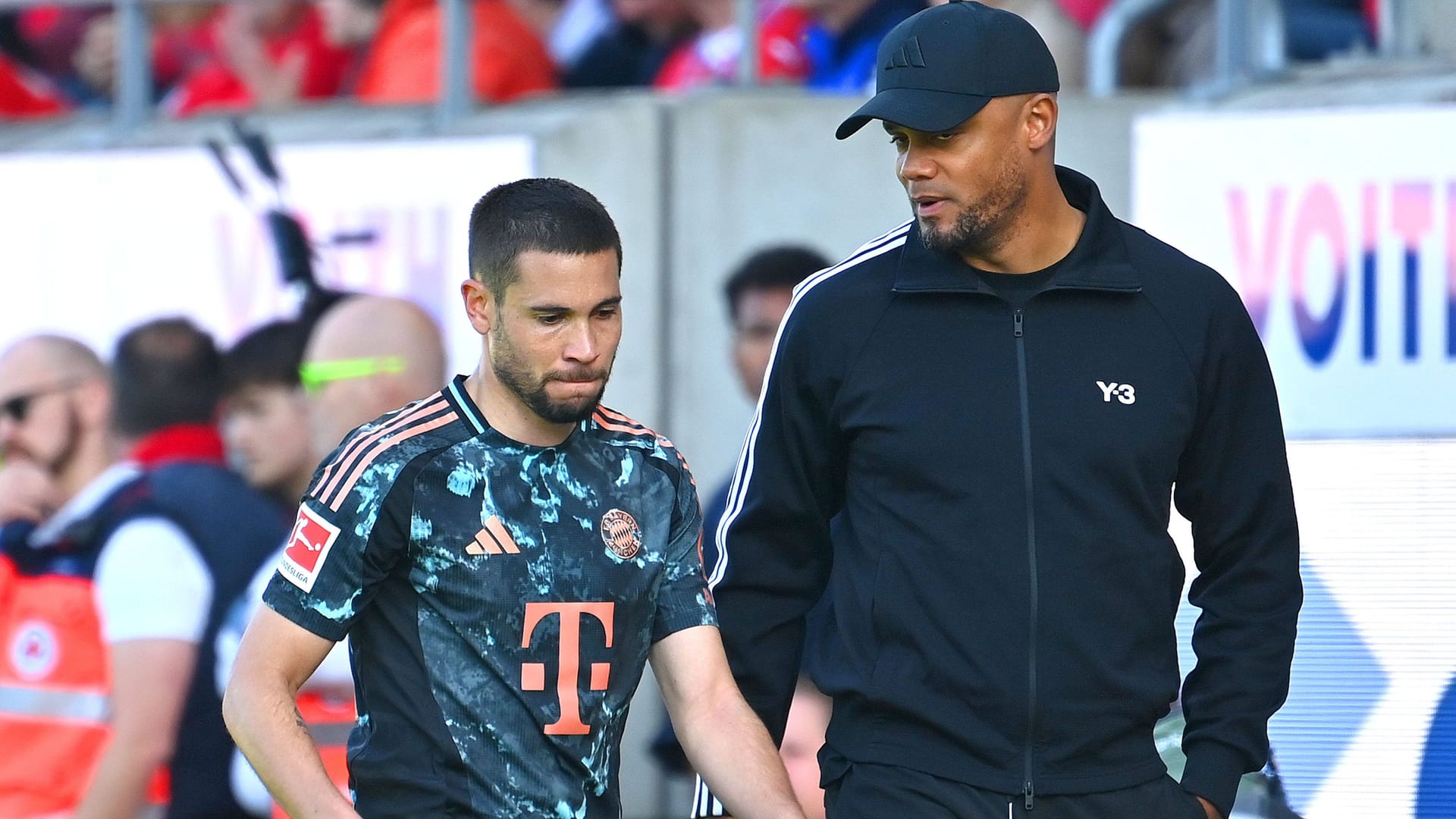 Raphaël Guerreiro and Vincent Kompany (right): The trainer had to rebuild.