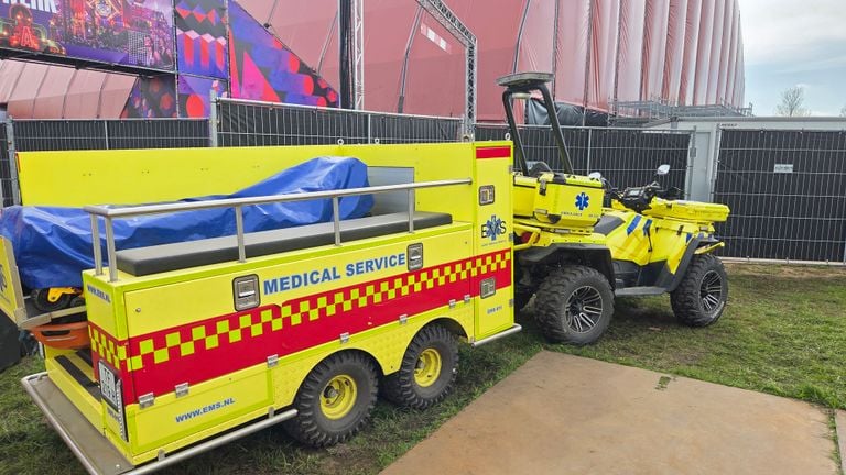 The ambulance on Paaspop (photo: Noël van Hooft).