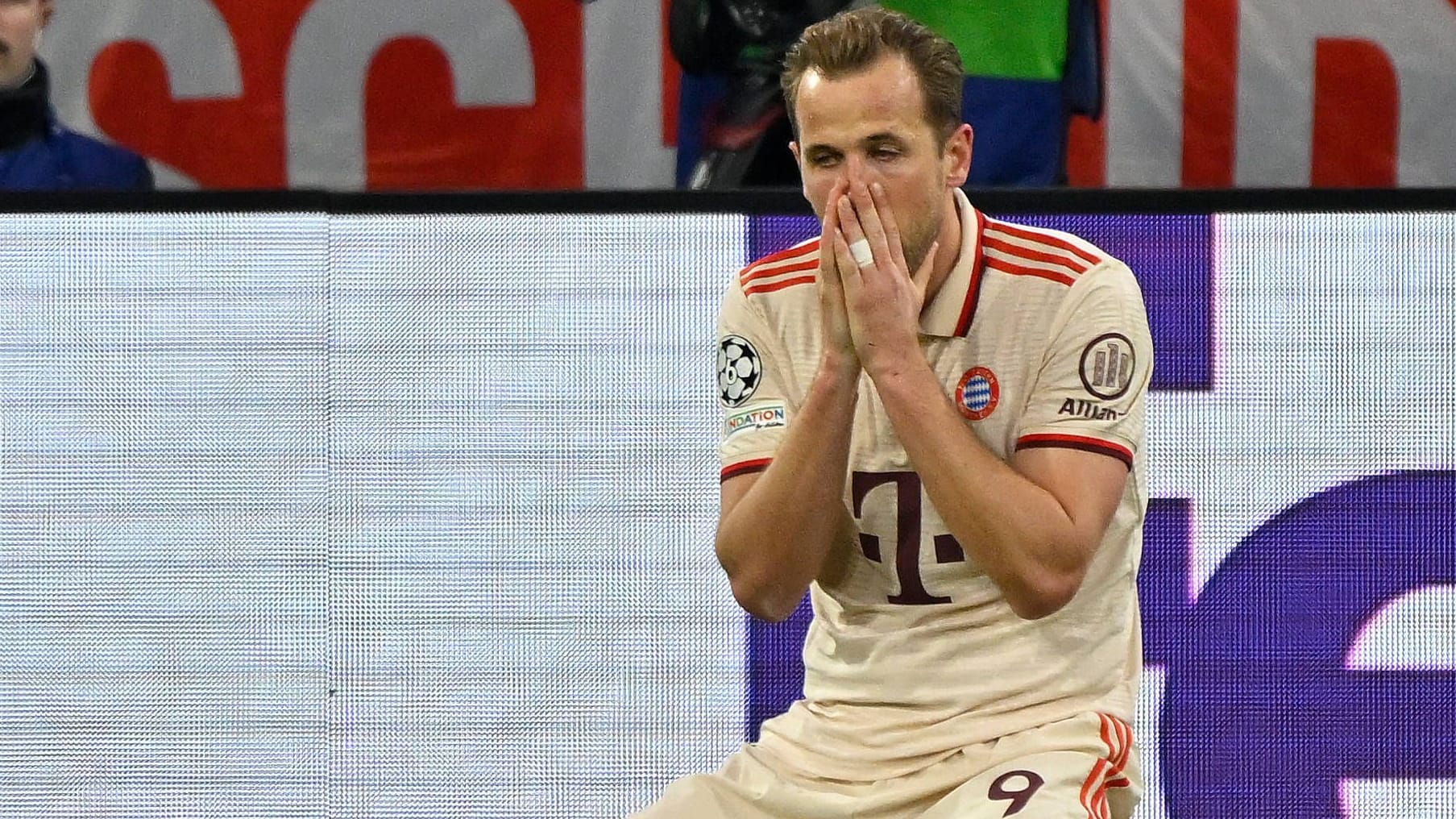 Stunned: Bayern striker Harry Kane in the game against Inter.