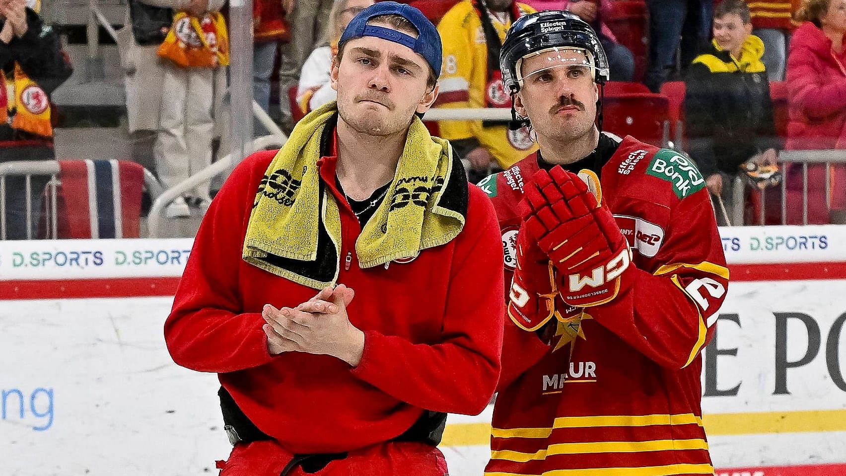 Düsseldorf's Alexander Blank (left) and Brendan O'Donnell (archive picture): Bitter farewell from the Bundesliga.