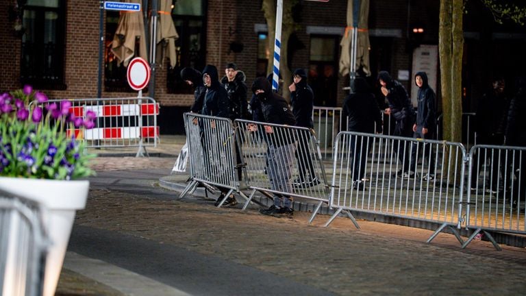 Young people are pushing the street (photo: Roland Heitink / Persbureau Heitink).