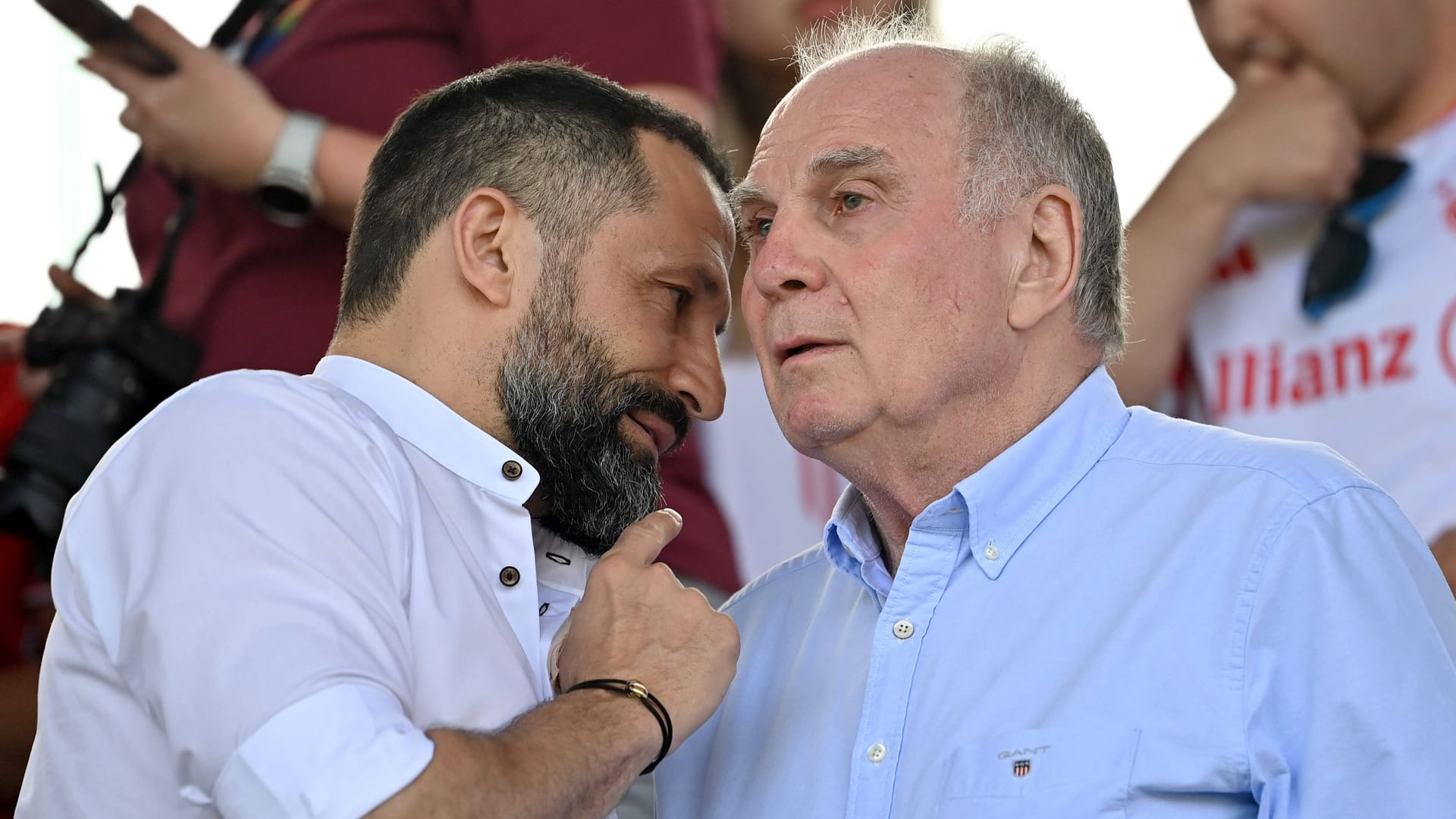 Uli Hoeneß (right) with Hasan Salihamidžić: The two worked together for FC Bayern for many years.