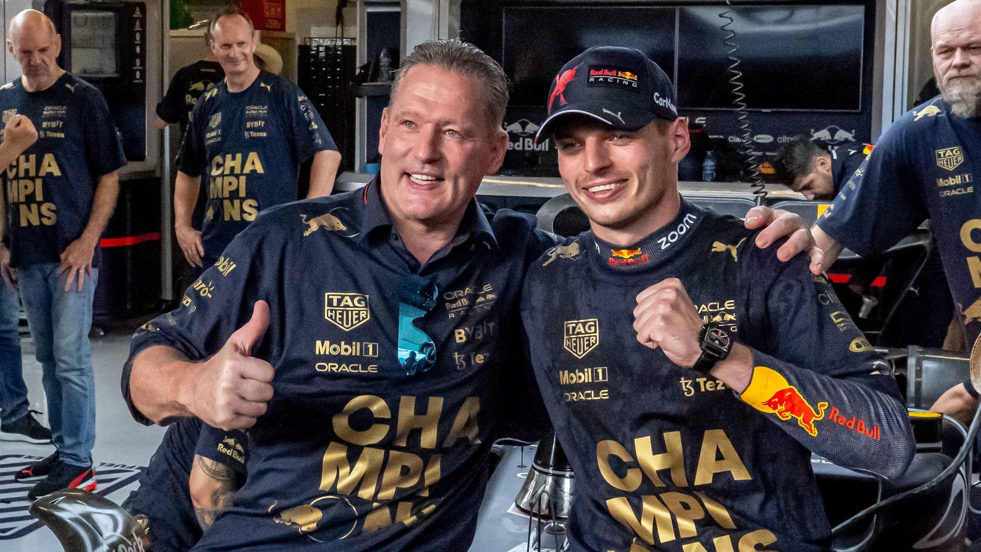 Max Verstappen (right) with his father Jos: The two combine the love of racing.