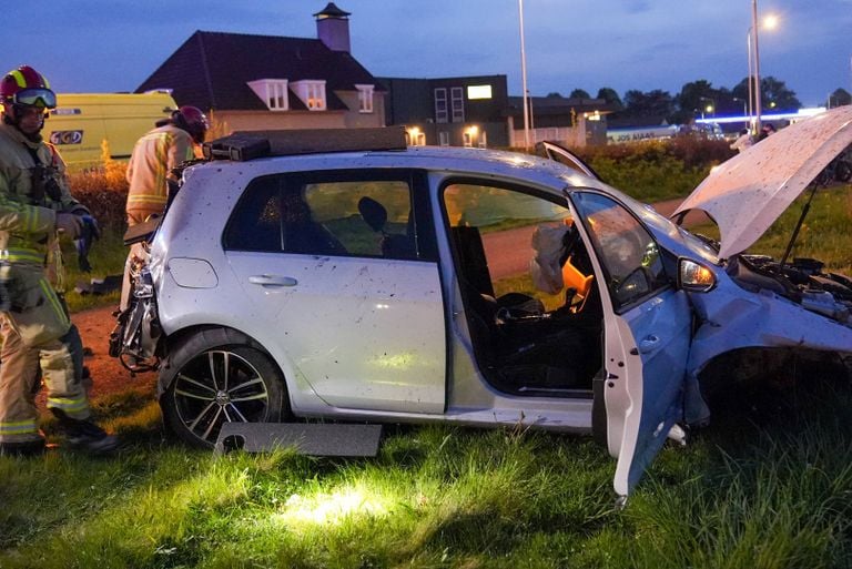The car has gotten off the road (photo: Harrie Grikes/Persbureau Heitink).