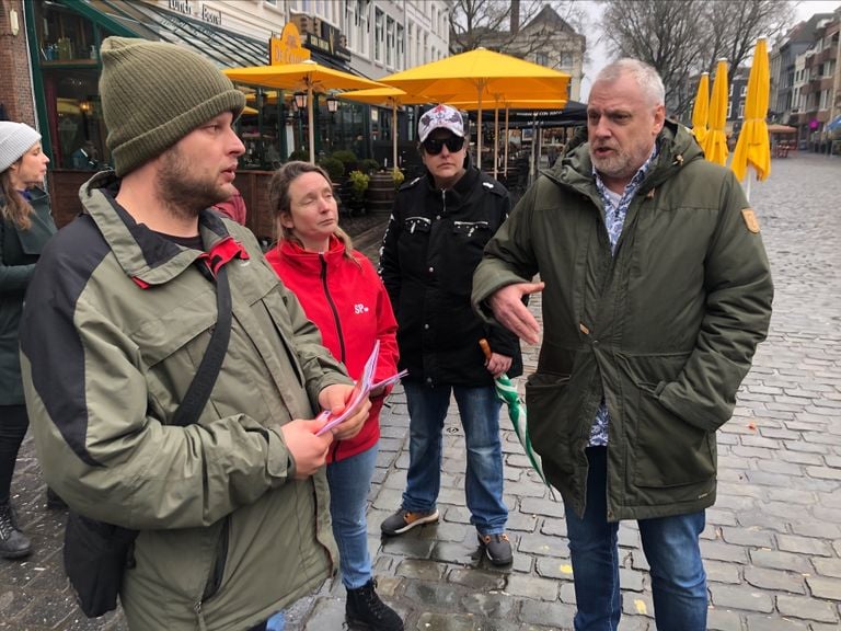 Lawyer Peter Schouten, on the far right (photo: Ronald Sträter).