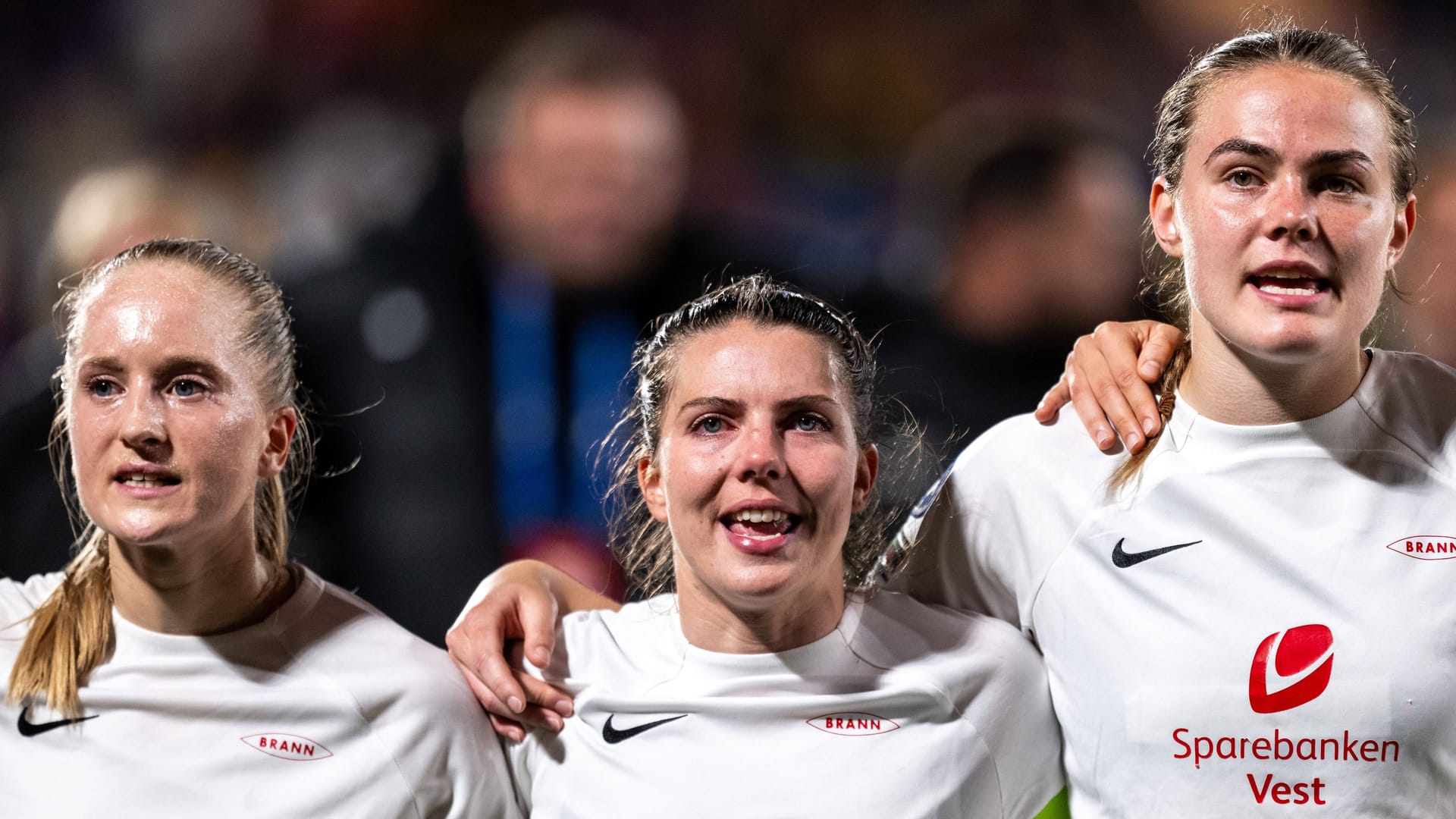 Amalie Eikeland, Cecilie Redisch KVMAGEN and MARTHINE ØSTENSTAD (VLNR): You play together for Brann Bergen.