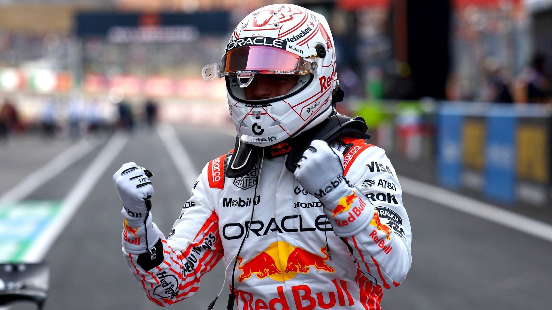 Liberating cheers: Max Verstappen after qualifying in Suzuka.