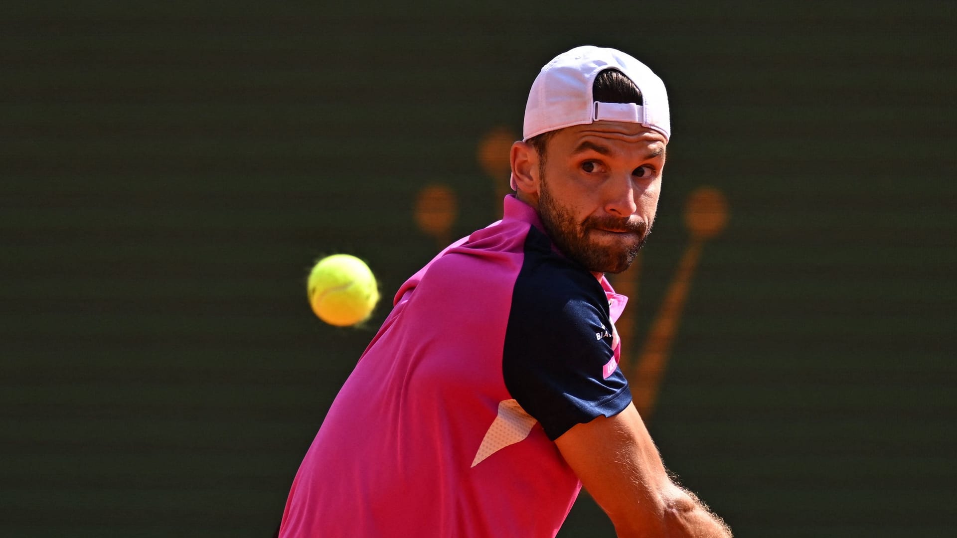Grigor Dimitrov: He had to interrupt his match in Madrid. Grigor Dimitrov: He had to interrupt his match in Madrid.