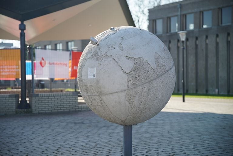 The artwork in Odiliapeel delicate honor of the Meteorite of Uden (photo: Rochelle Moes).
