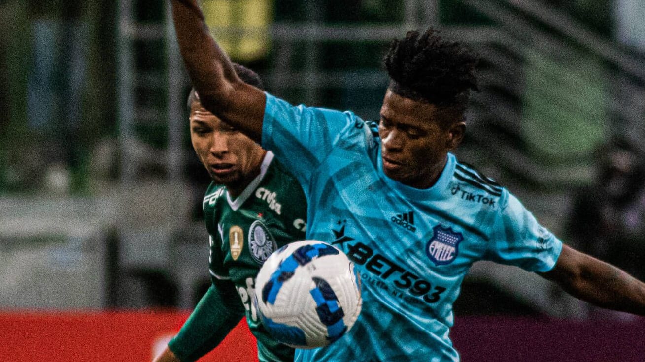 Jackson Rodriguez (front): The defender experienced a tragedy.
