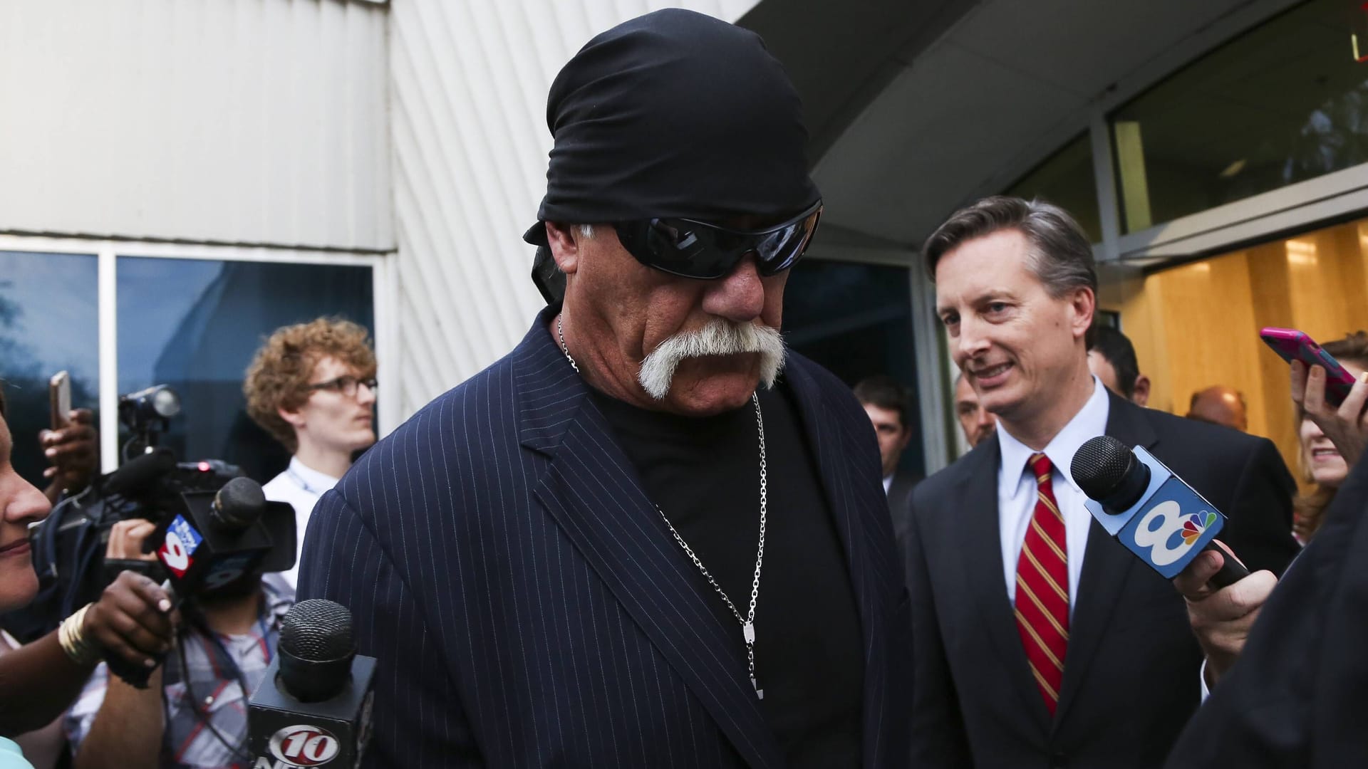 Highly noticeable process: Hogan on the edge of the procedure against "Gawker" 2016.