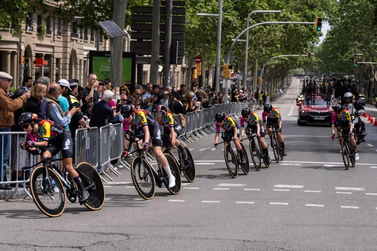 El Lotto, en pleno recorrido por Barcelona.