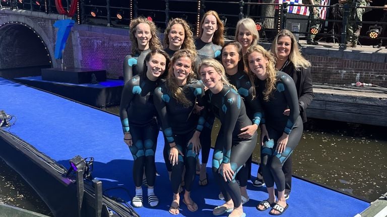 The synchronous swimming team with which Noortje and Bregje did the cure on 5 May (private photo).