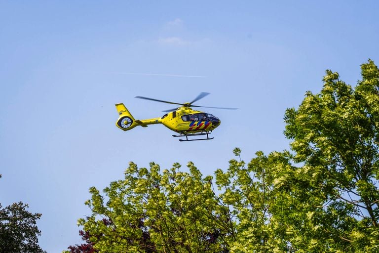 A trauma helicopter was also called in (photo: Heitink news agency).