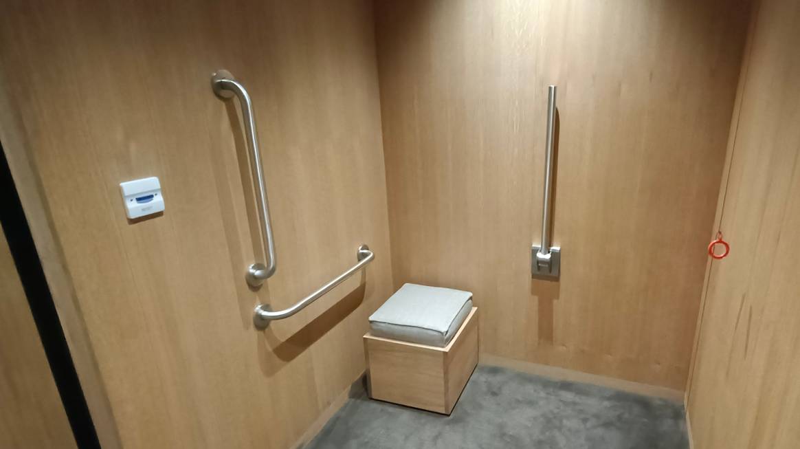 Barrier-free changing rooms in the London Asket store.