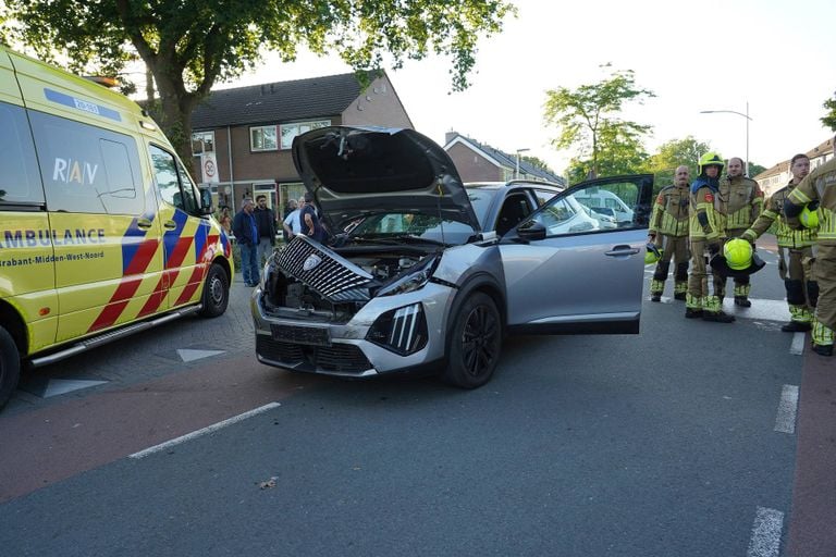 One of the damaged cars (photo: Jeroen Stuve/Persbureau Heitink).