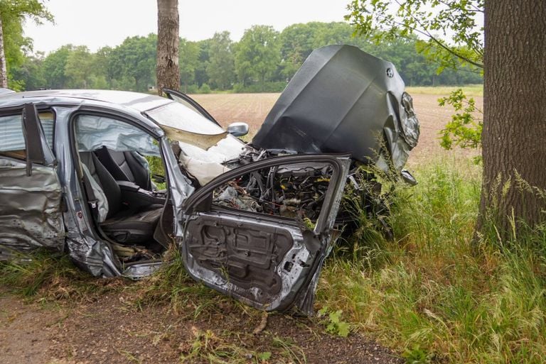 The front of the car is completely assembled (photo: Harrie Grikes/ Persbureau Heitink.)