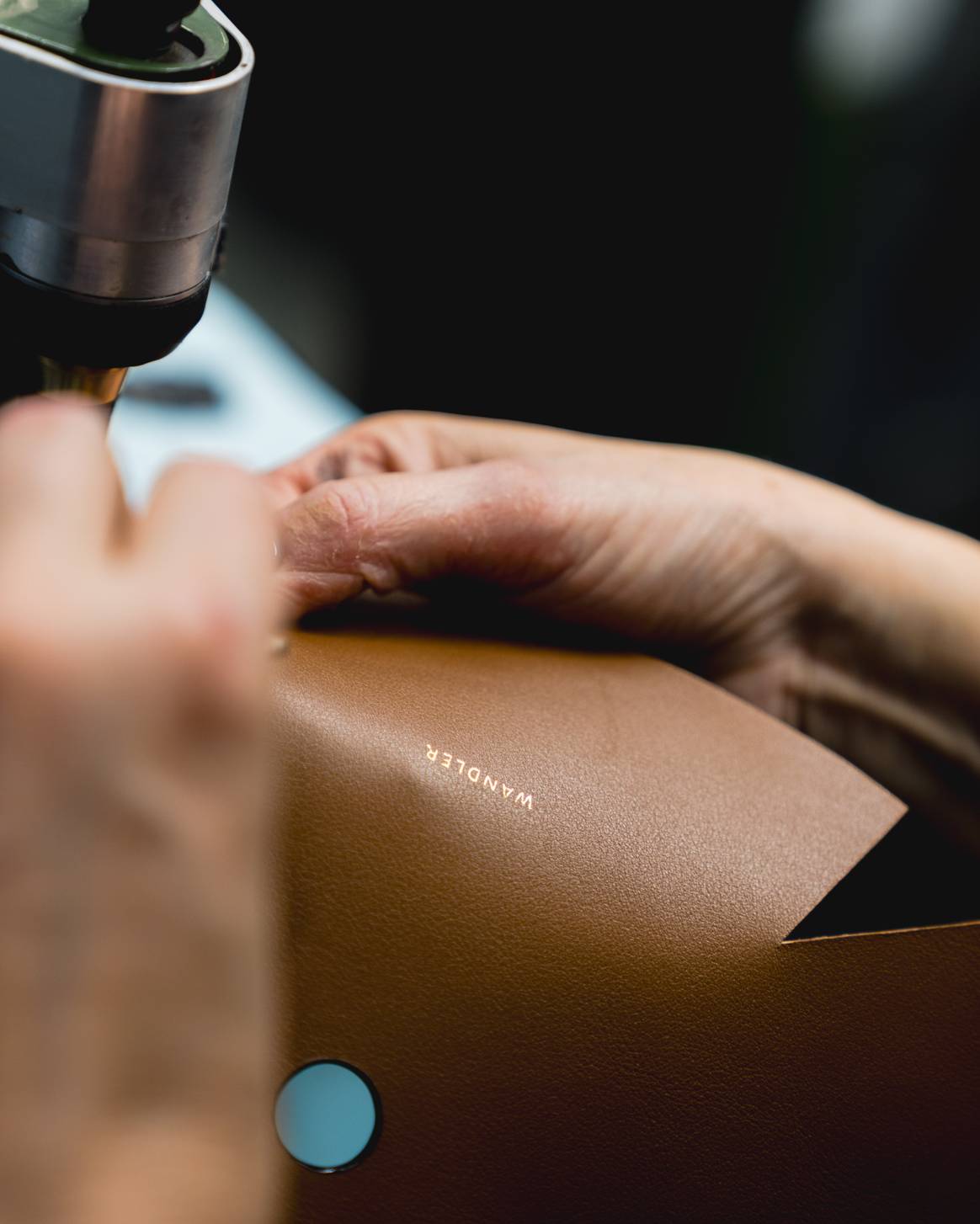 All loose leather parts are attached by hand.