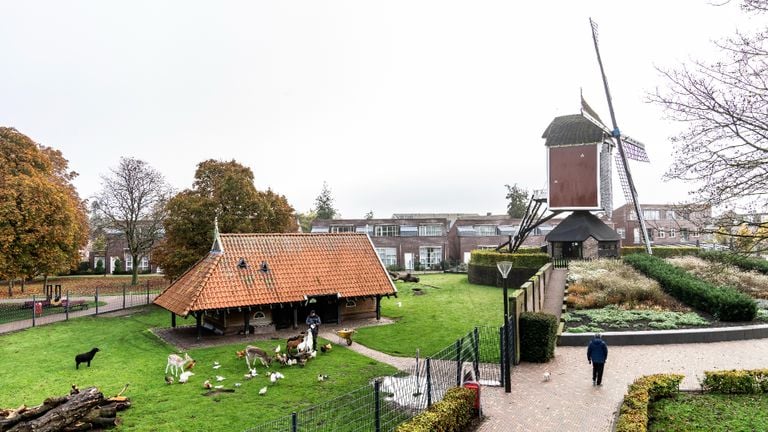 The Mierlose Hertenkamp is located next to the mill, where surveillance cameras hang (photo: Municipality of Geldrop-Mierlo).
