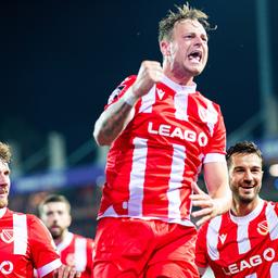 Cheers with Timmy Thiele von Energie Cottbus (Imago Images/Noah Wedel)