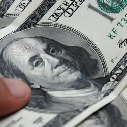 More and more Argentine freelancers look for faster and more transparent alternatives to charge in dollars. Takenes is emerging as the most convenient option in 2025. | Photo: Takenos