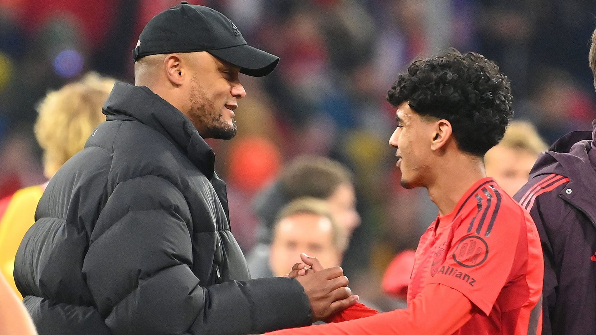 Vincent Kompany (left) and Adam Aznou: The Bayern coach helped the top talent to his professional debut.