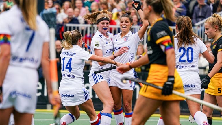 Joy after the goal of SCHC against 's-Hertogenbosch. (Photo: Gabriel Calvino Alonso/Orange Pictures)