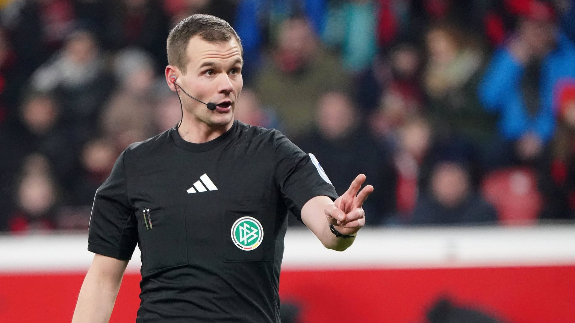 Robin Braun: The referee made a stadium announcement for the first time on Sunday.