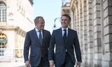 President Macron of France and Prime Minister Tusk van Polen Friday afternoon on the impressive square Stanislas in Nancy. Photo Marcin Obara / EPA   