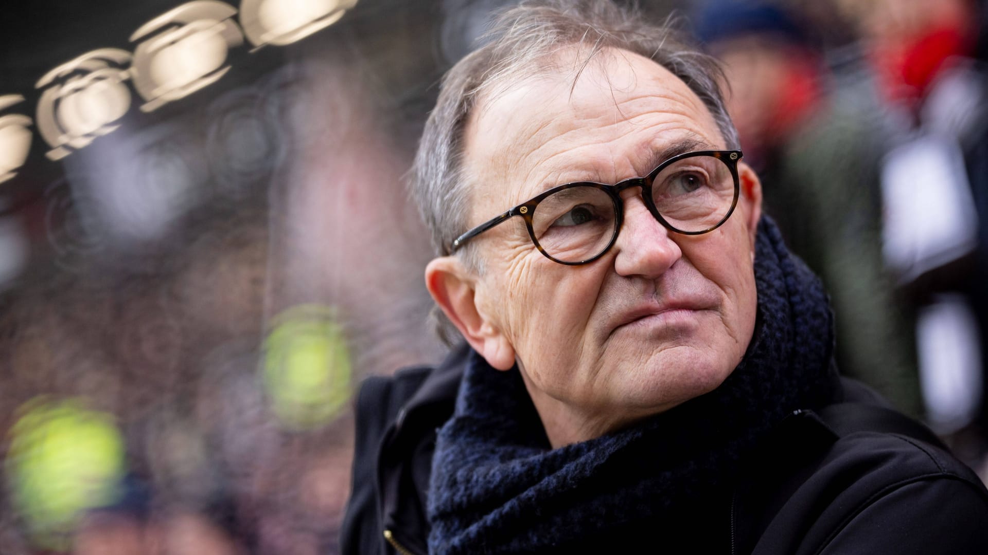 Former coach Ewald Lienen (archive photo): On Monday he reacted to the HSV promotion to the Bundesliga.